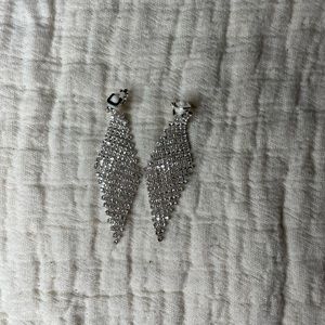 Sparkly Diamond shaped earrings